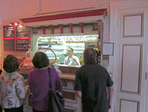 Ravintola Pohjakulma, myymälä